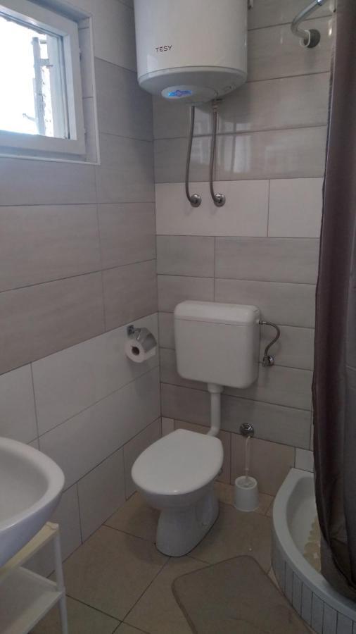 Apartmani "Lorenzo" Новалья Экстерьер фото