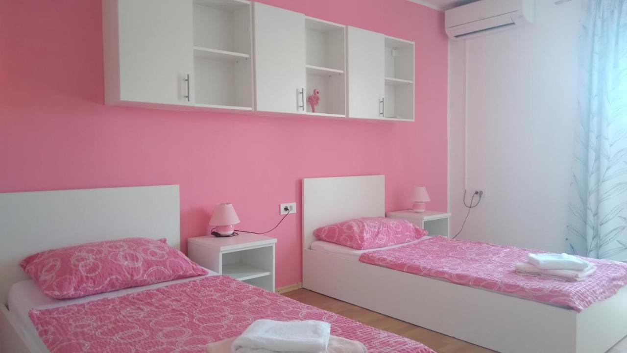 Apartmani "Lorenzo" Новалья Экстерьер фото