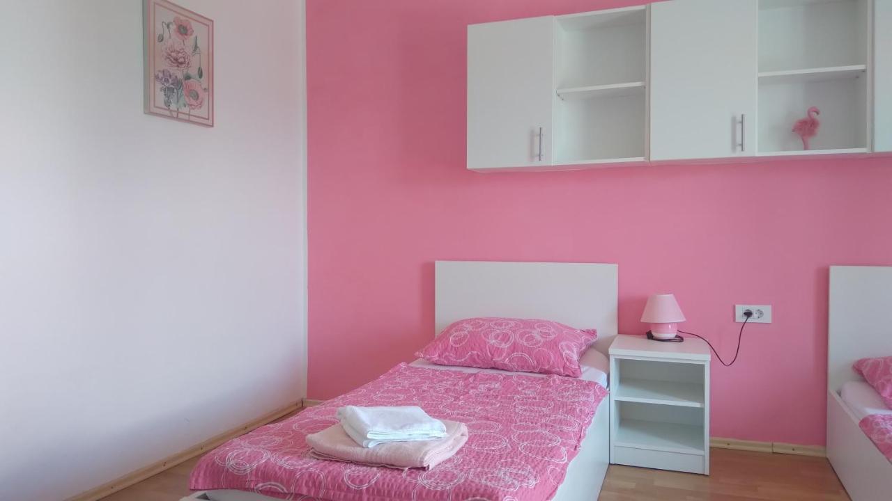 Apartmani "Lorenzo" Новалья Экстерьер фото