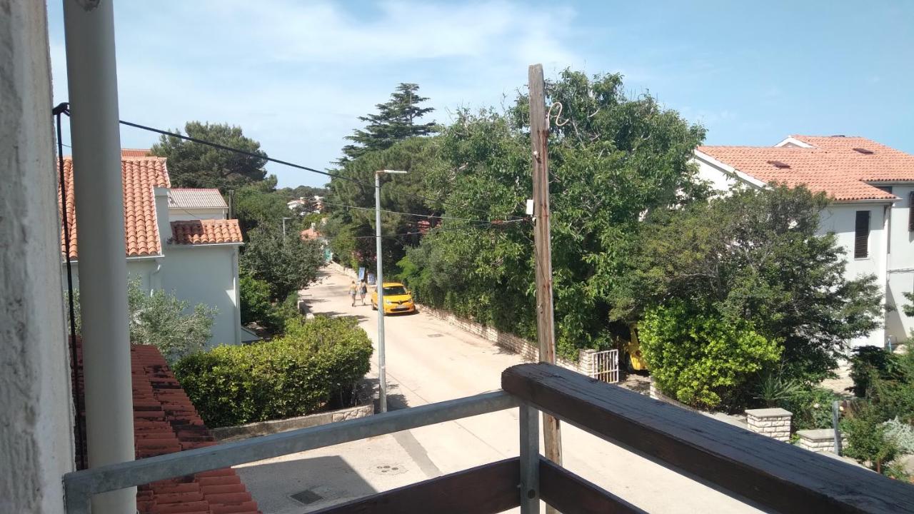 Apartmani "Lorenzo" Новалья Экстерьер фото