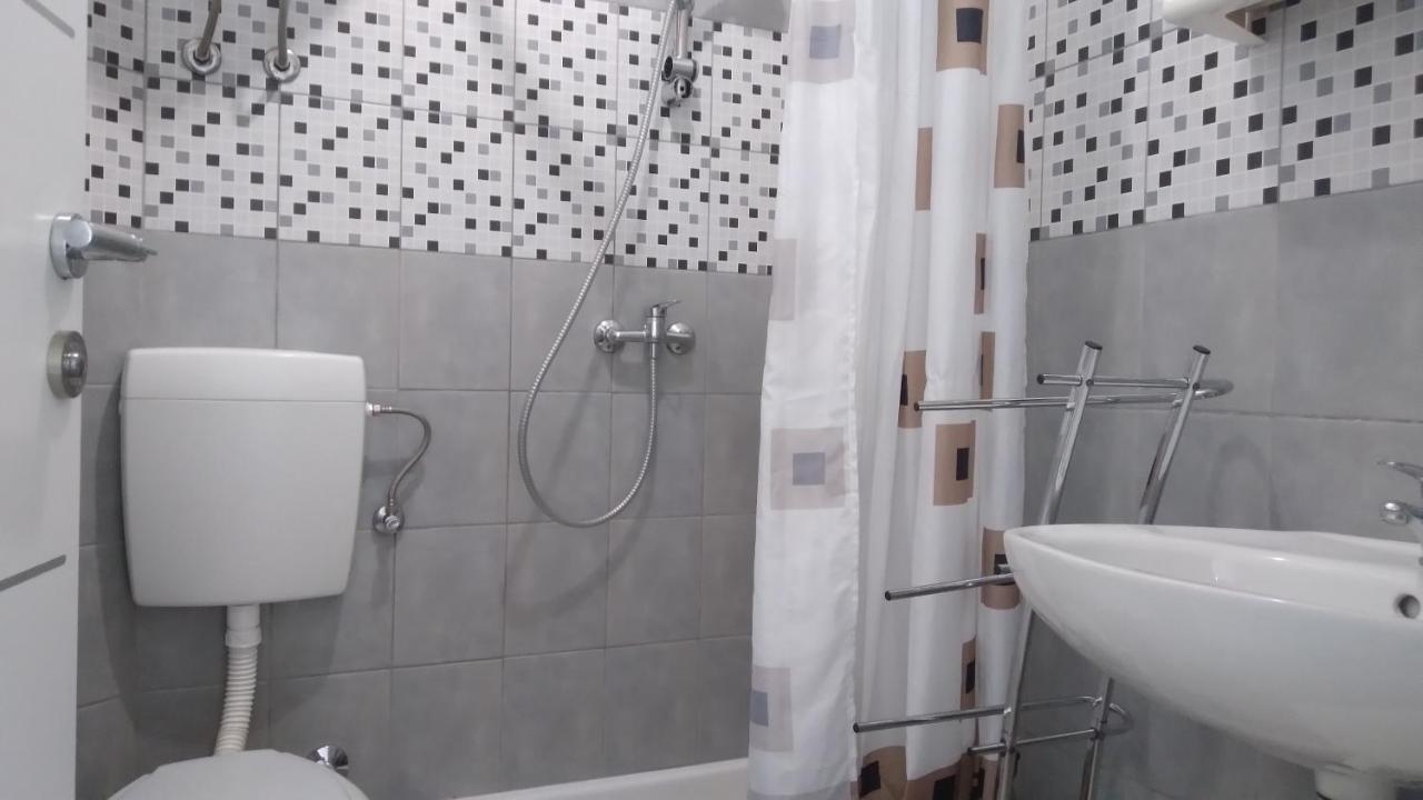 Apartmani "Lorenzo" Новалья Экстерьер фото