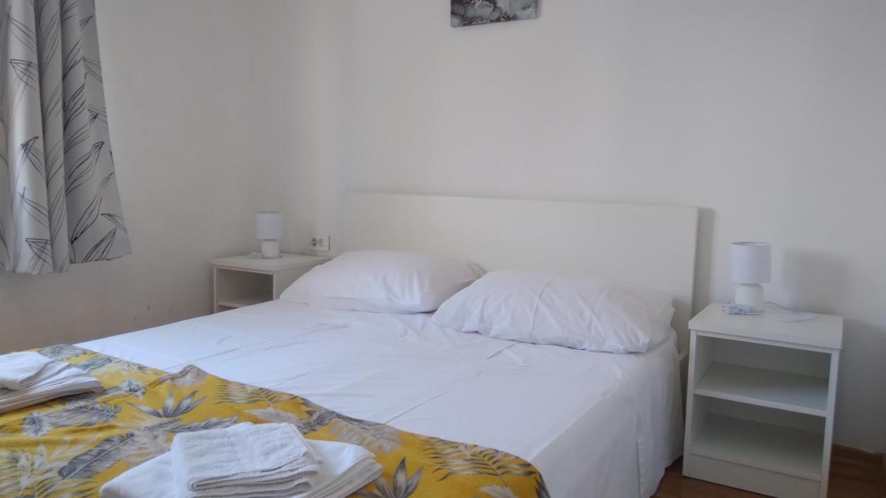 Apartmani "Lorenzo" Новалья Экстерьер фото